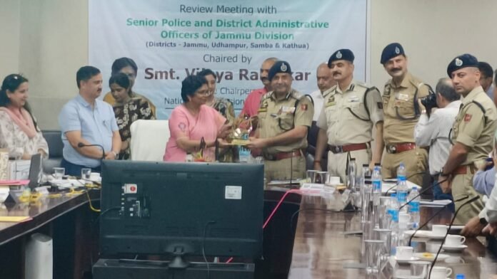 Smt. Vijaya Rahatkar addresses women at Mahila Jan Sunwai in Jammu
